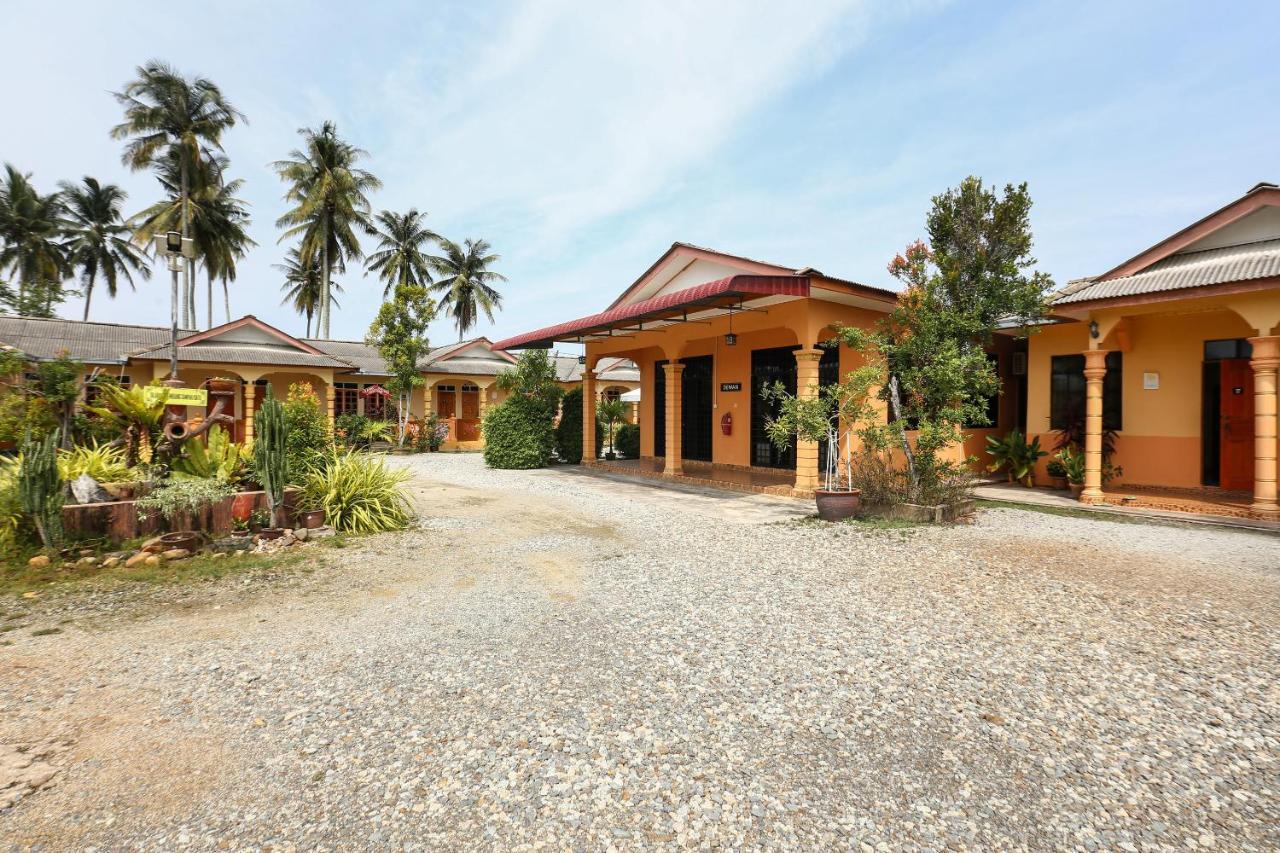 Oyo 89887 Chalet Yunie Marang Ngoại thất bức ảnh