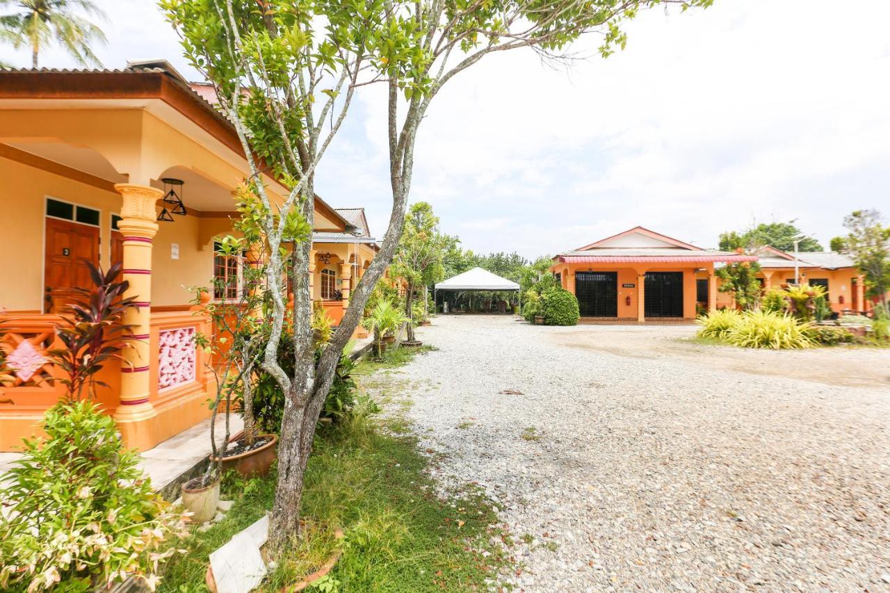Oyo 89887 Chalet Yunie Marang Ngoại thất bức ảnh