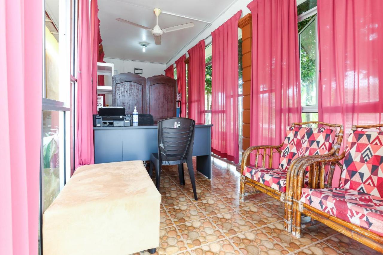 Oyo 89887 Chalet Yunie Marang Ngoại thất bức ảnh