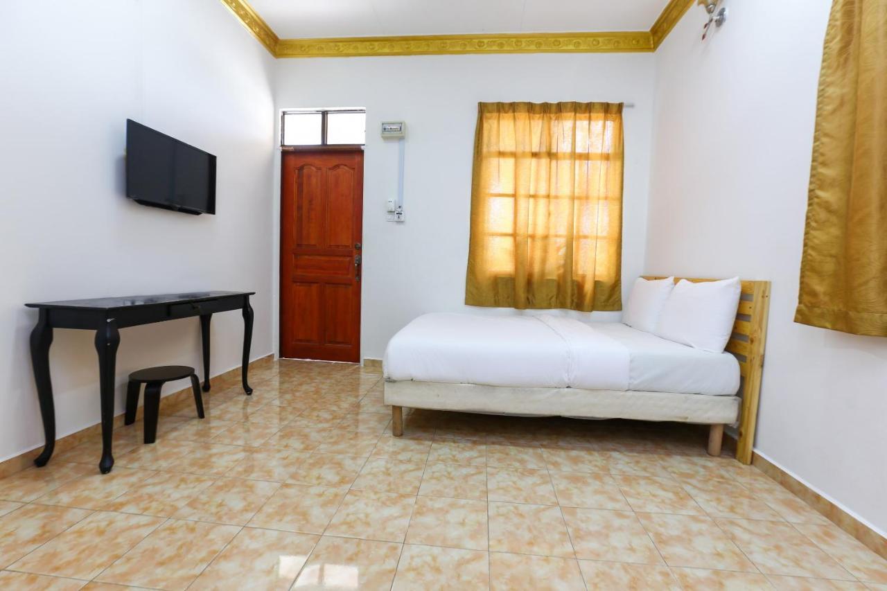 Oyo 89887 Chalet Yunie Marang Ngoại thất bức ảnh